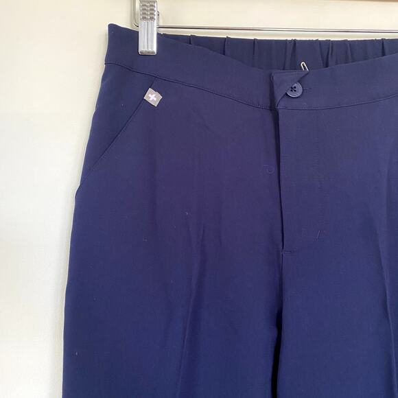 FIGS Technical Collection Women's Pleated Straight Fit Button Closure Pants Navy - Picture 2 of 6